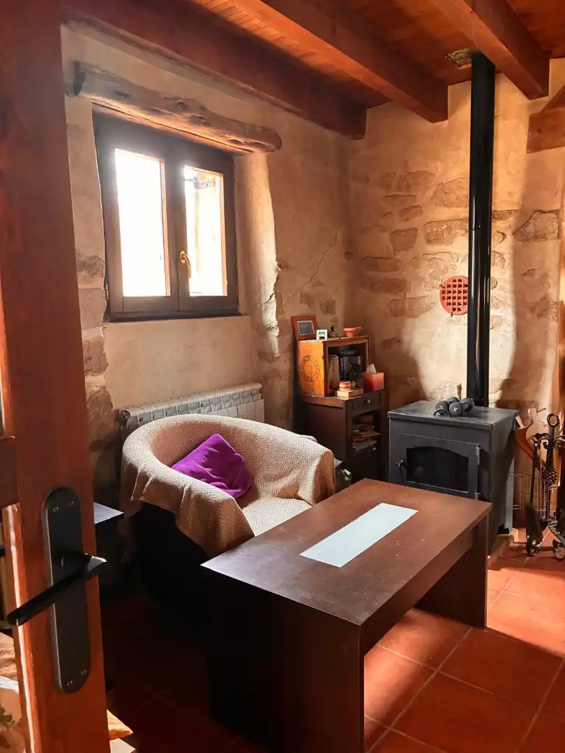 Sala d'estar de Finca rústica en venda en Alquézar amb Jardí privat, Terrassa i Traster