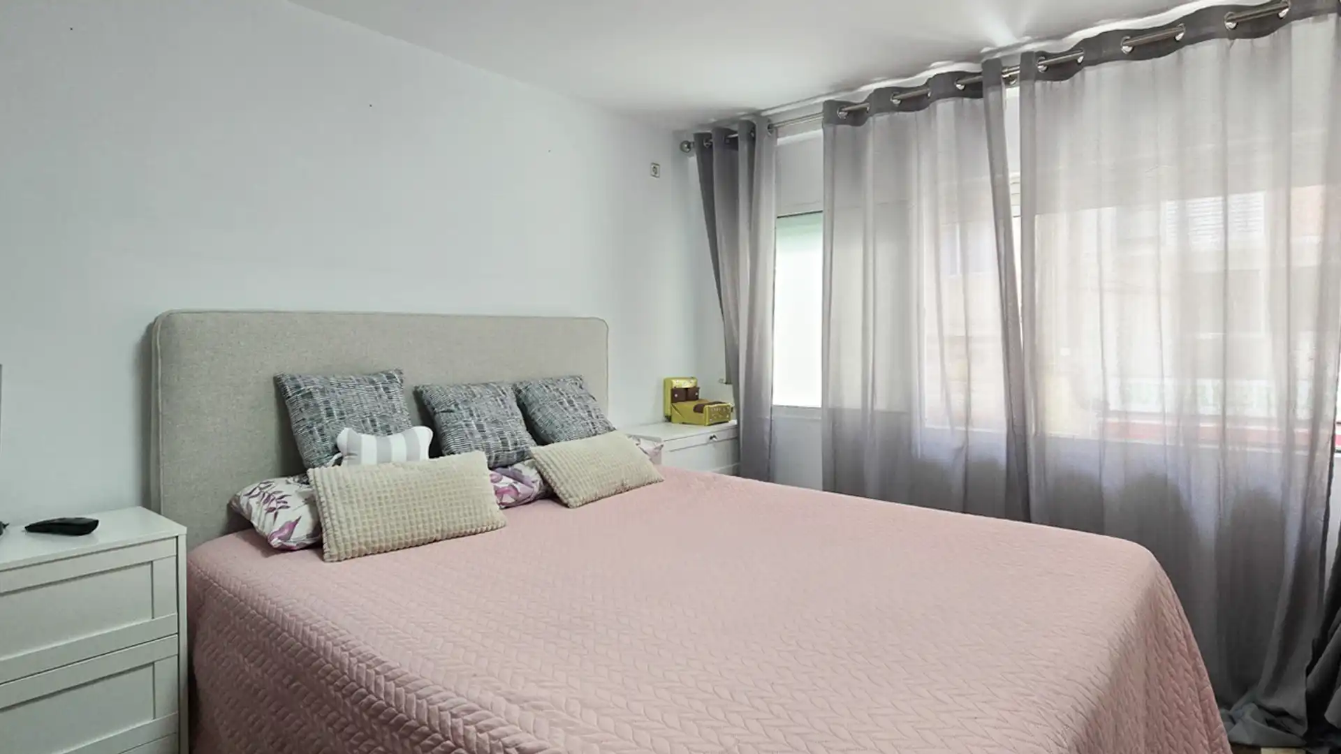 Schlafzimmer von Wohnung zum Verkauf in Alicante / Alacant mit Klimaanlage, Heizung und Möbliert