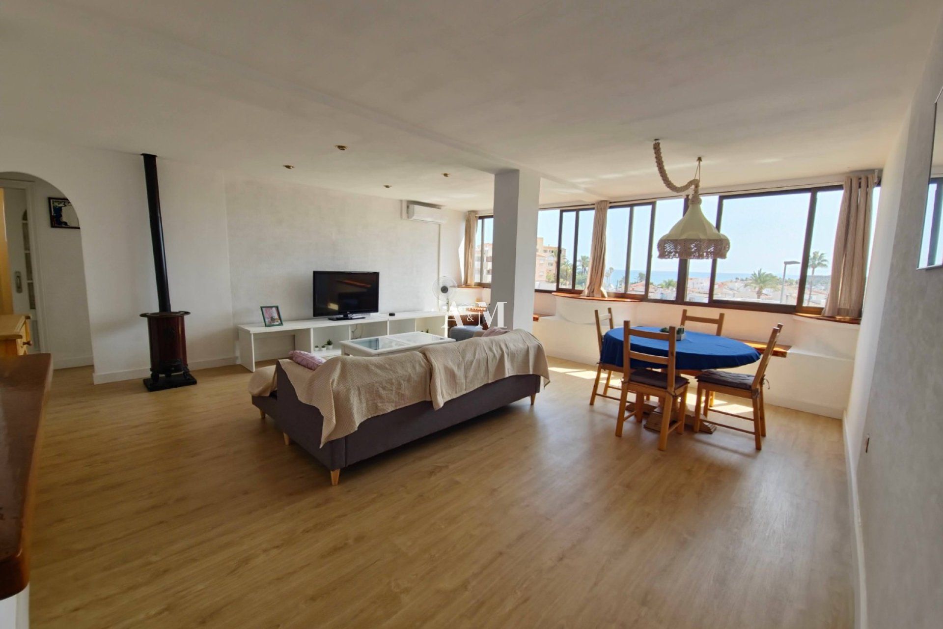 Dormitori de Pis de lloguer en Pilar de la Horadada amb Aire condicionat, Calefacció i Moblat