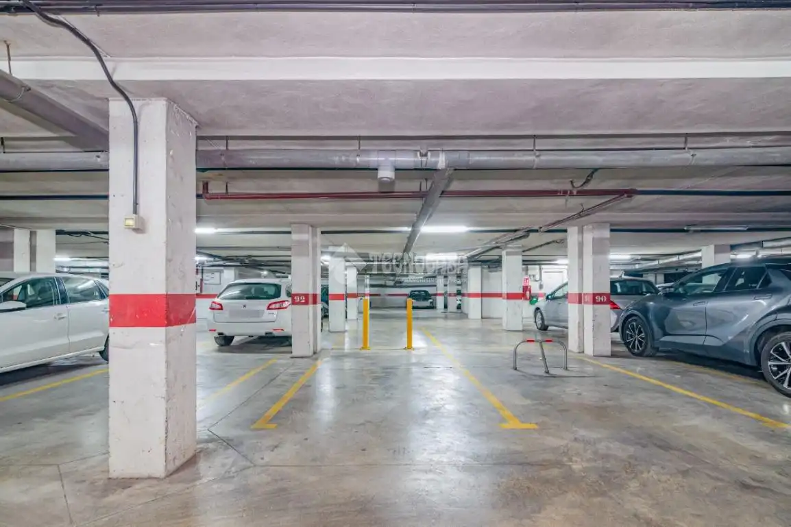 Parking de Piso en venta en Granada