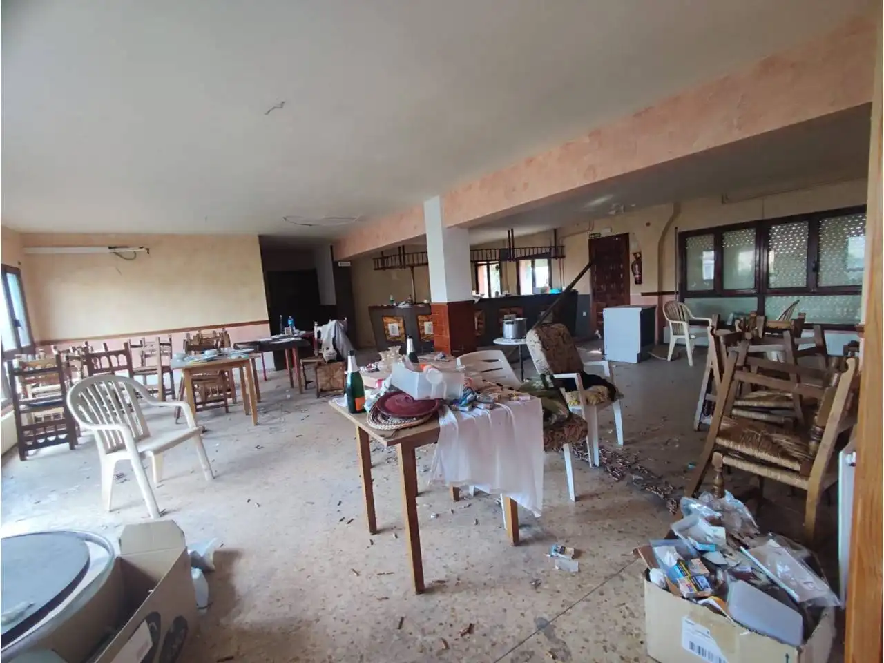 Comedor de Edificio en venta en Naval