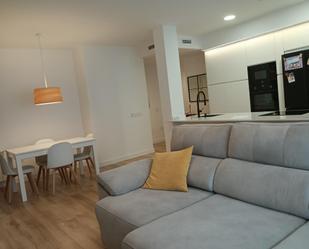 Sala d'estar de Planta baixa en venda en Bargas amb Aire condicionat, Calefacció i Traster