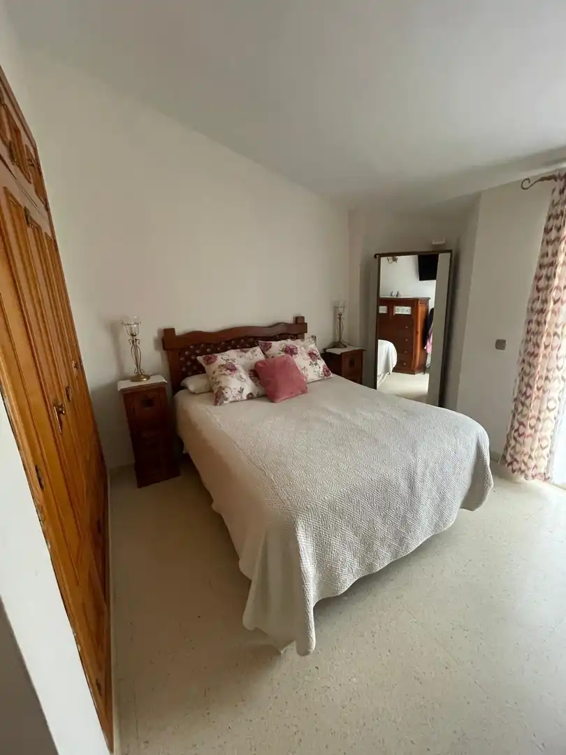 Habitación de Casa adosada en venta en La Línea de la Concepción con Aire acondicionado y Terraza