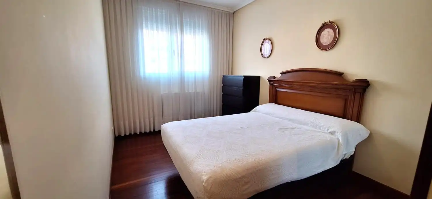 Habitación de Piso en venta en Barakaldo  con Calefacción y Trastero
