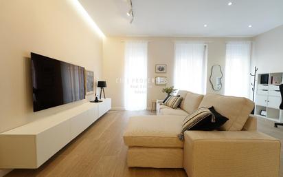 Living room of Flat to rent in  Valencia Capital  with Air Conditioner, Heating and Terrace