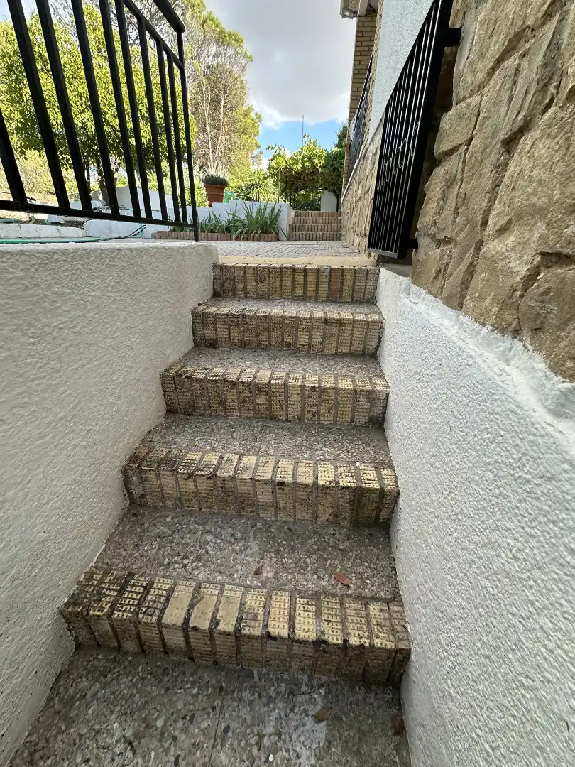 Vista exterior de Casa o chalet en venta en Baeza con Aire acondicionado, Jardín privado y Trastero