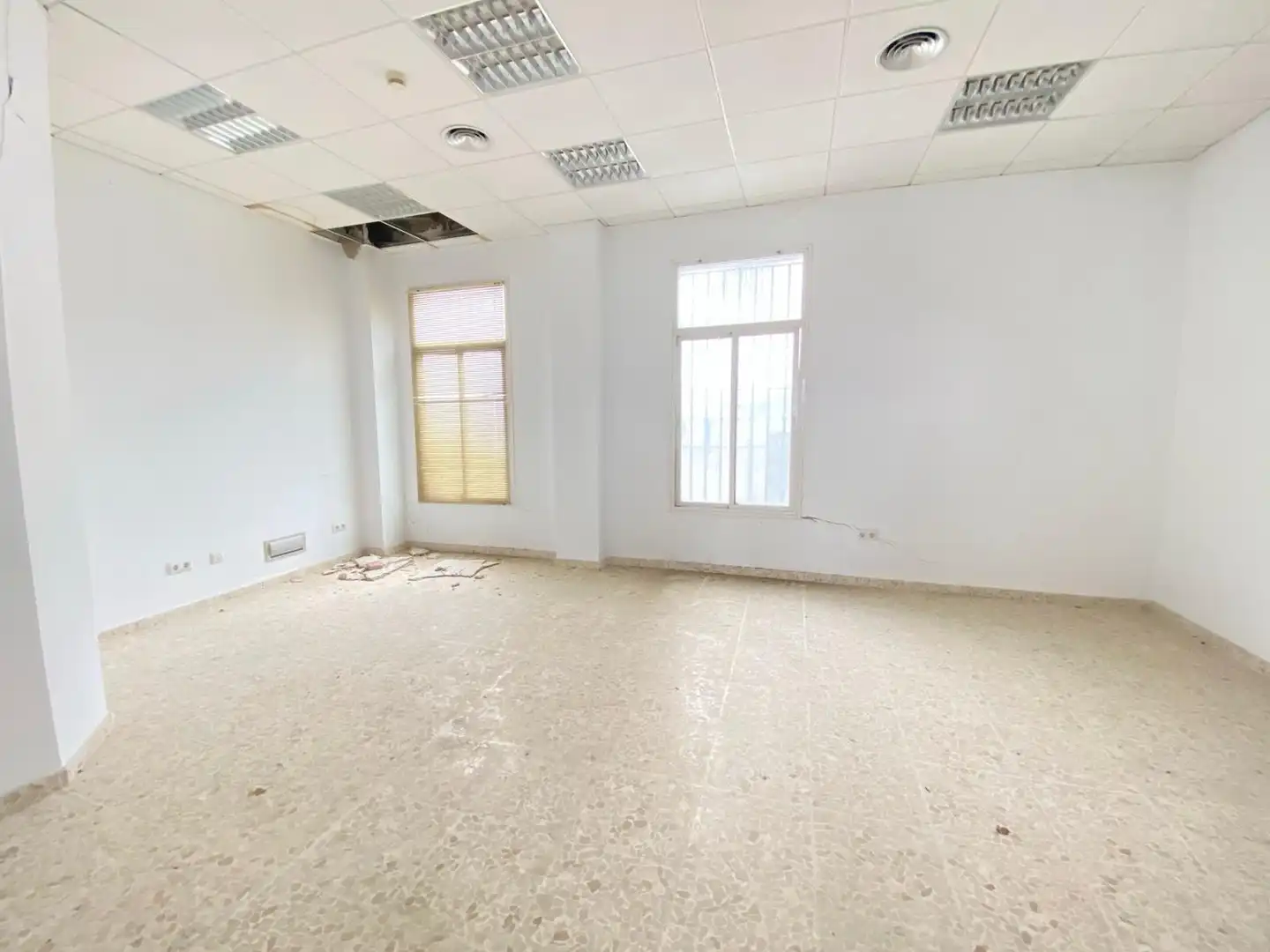 Oficina en venta en Calle MANUEL PEREZ REGORDAN, Arcos de la Frontera