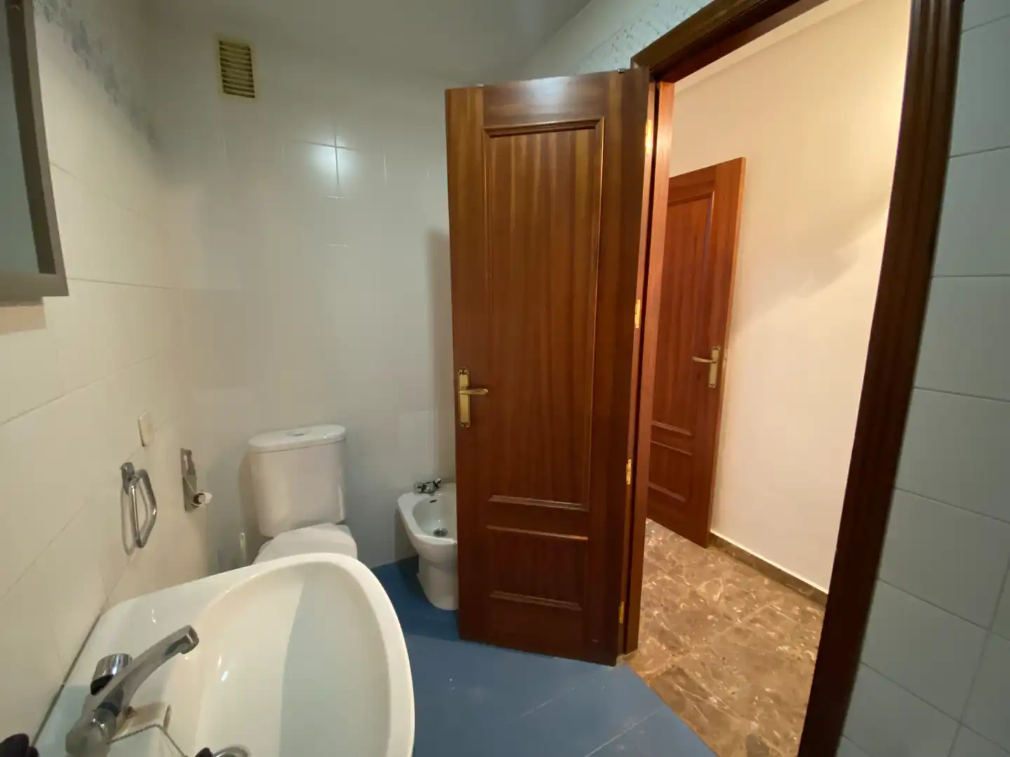 Baño de Piso en venta en Ciudad Real con Calefacción, Terraza y Balcón