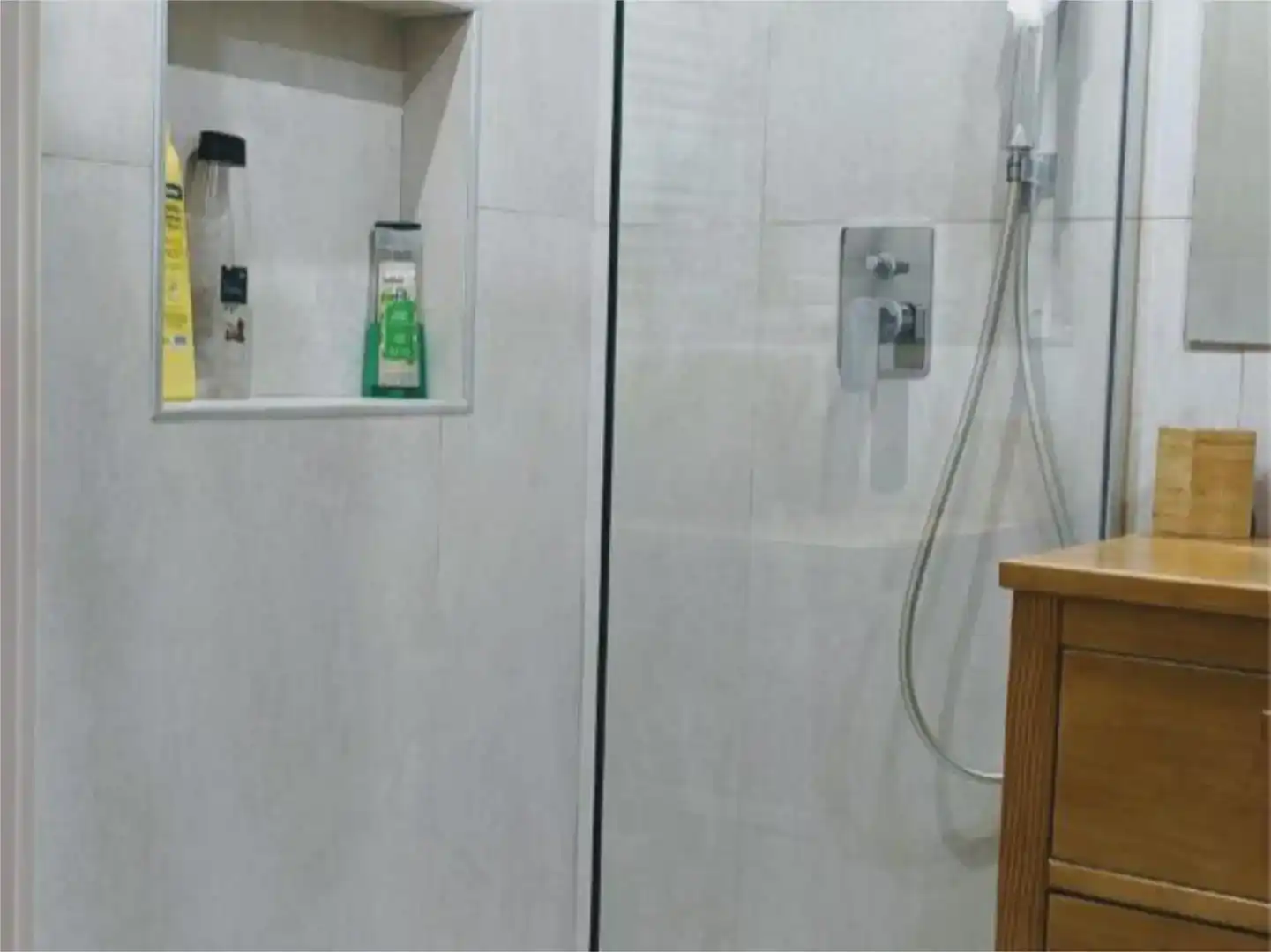 Badezimmer von Wohnung zur Miete in Mijas mit Klimaanlage, Parkett und Möbliert