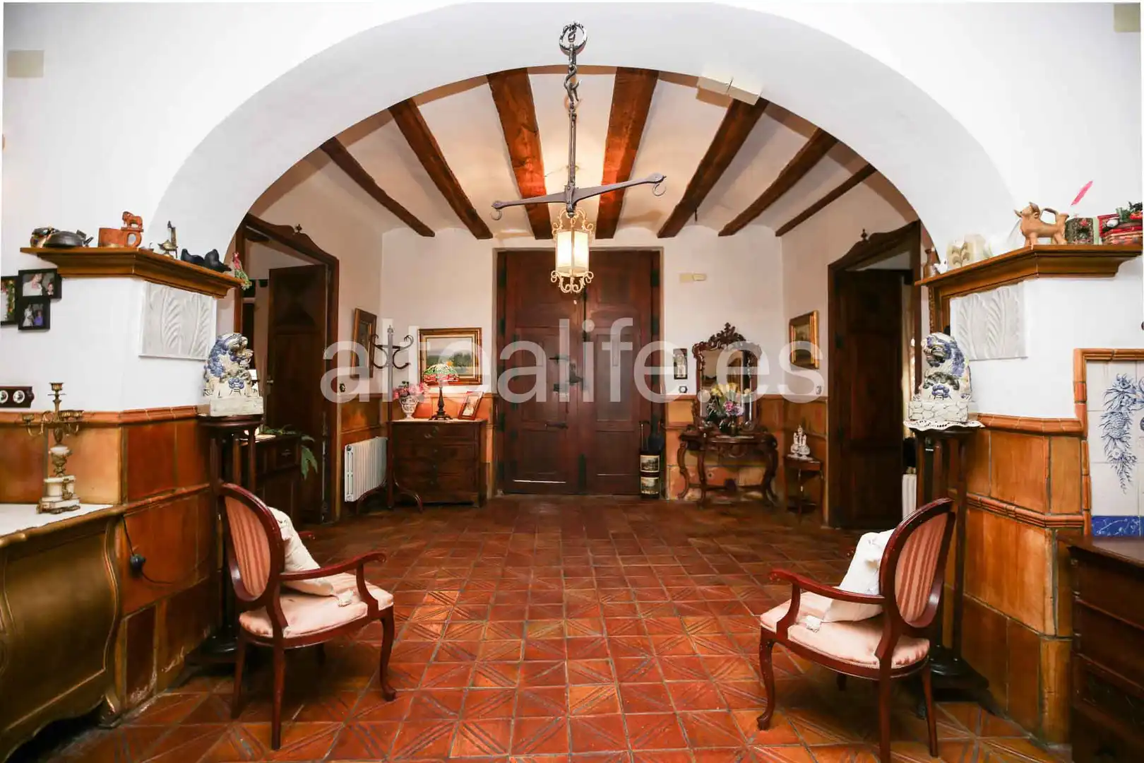 Einfamilien-Reihenhaus zum Verkauf in Gandia mit Privatgarten, Terrasse und Abstellraum
