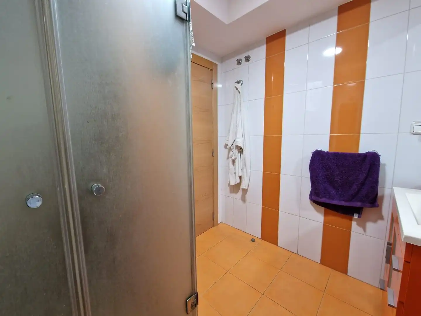 Baño de Piso en venta en Torrent con Aire acondicionado y Terraza