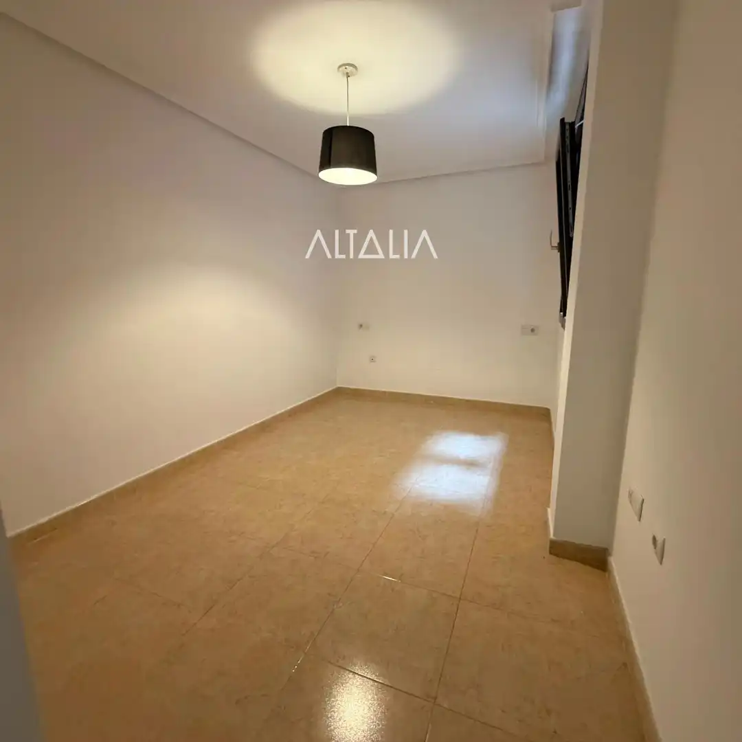 Habitación de Piso en venta en Cuenca con Terraza, Trastero y Balcón