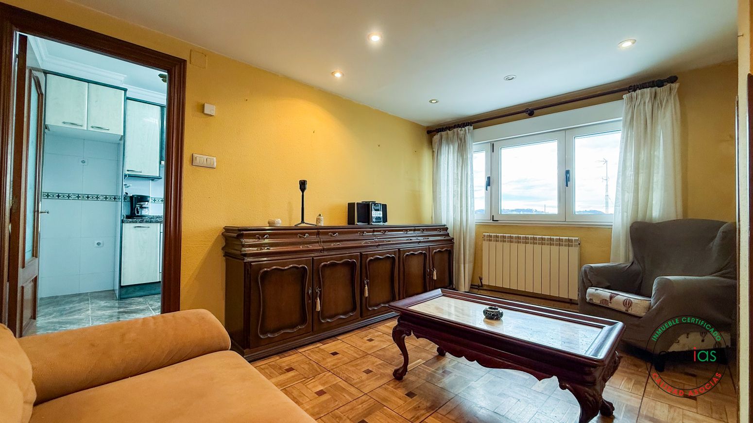 Sala d'estar de Pis en venda en Gijón  amb Calefacció