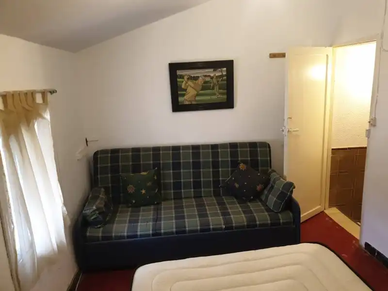 Dormitori de Casa o xalet en venda en Serradilla amb Aire condicionat, Jardí privat i Traster