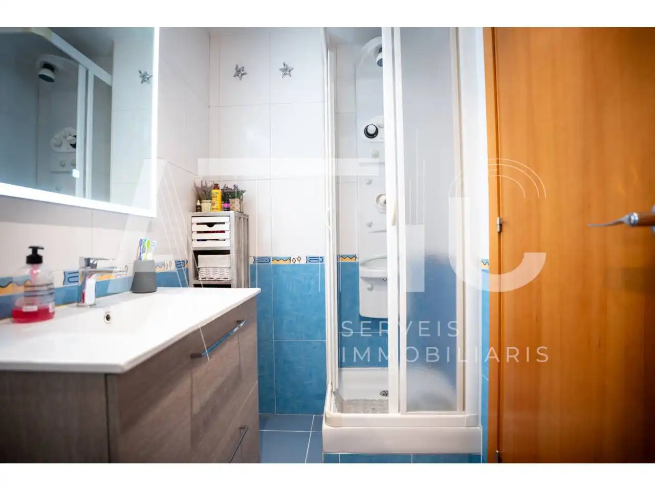 Badezimmer von Dachboden zum Verkauf in Sant Quirze del Vallès mit Klimaanlage, Heizung und Parkett