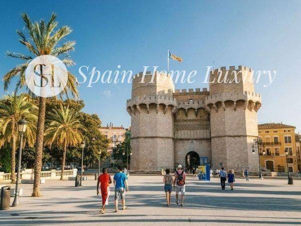 Edificio en Venta en Carrer del Salvador en La Seu