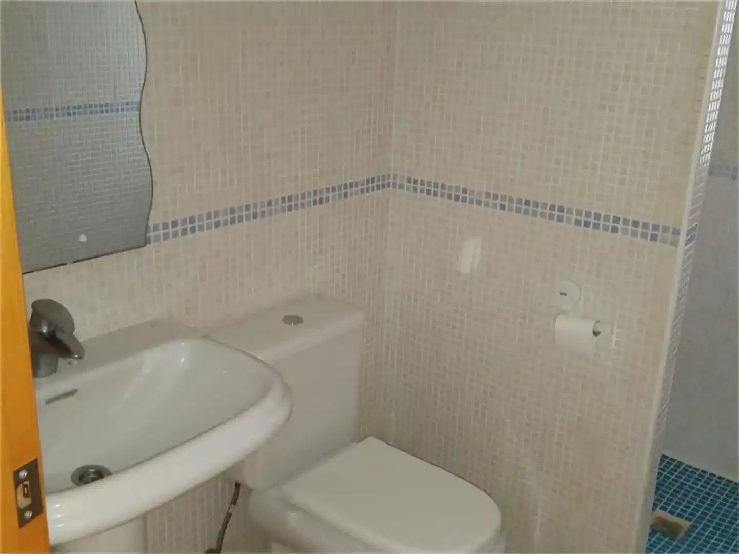 Bathroom of Flat for sale in Montserrat
