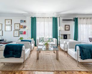 Sala d'estar de Apartament en venda en  Madrid Capital amb Terrassa