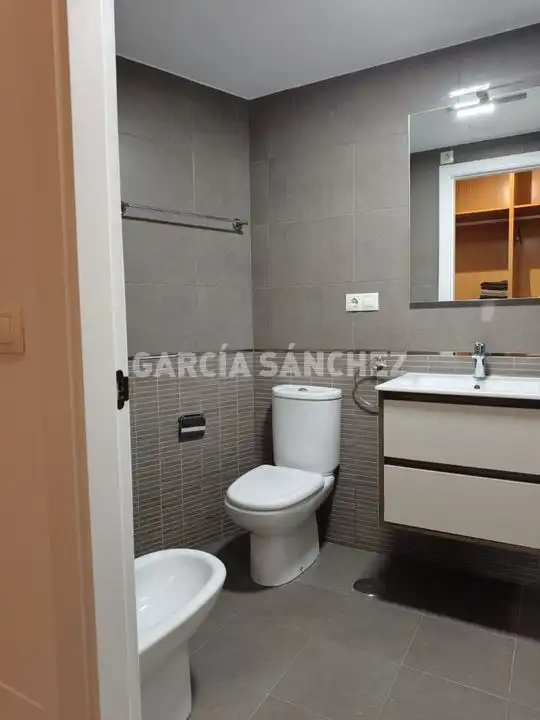Bany de Apartament en venda en Boiro amb Traster, Moblat i Forn