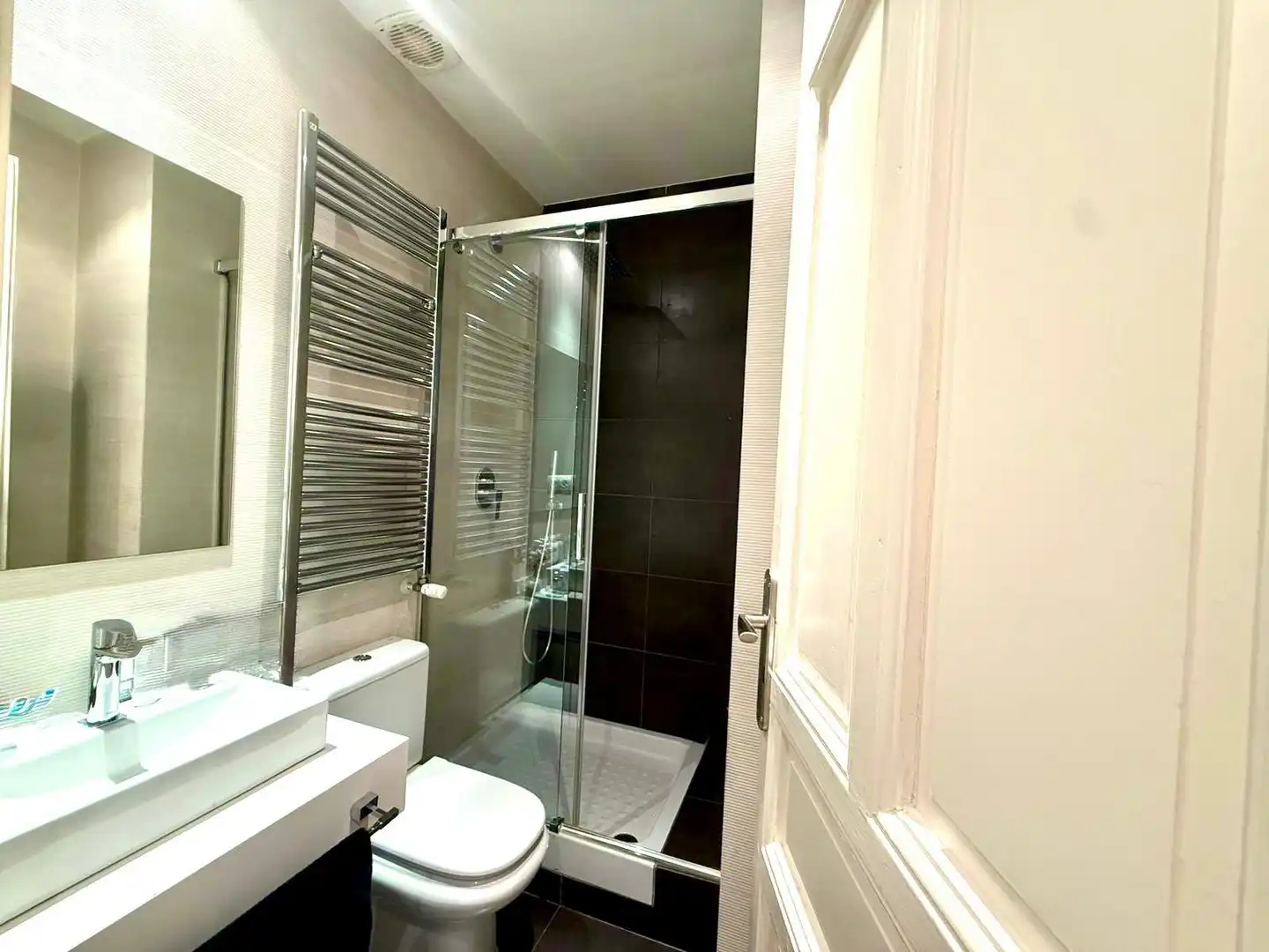 Baño de Dúplex en venta en Madrid con Aire acondicionado, Calefacción y Trastero