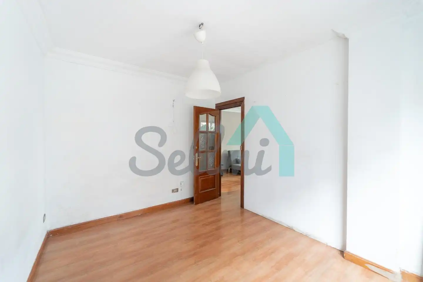 Sala de estar de Piso en venta en Oviedo  con Calefacción, Terraza y Trastero
