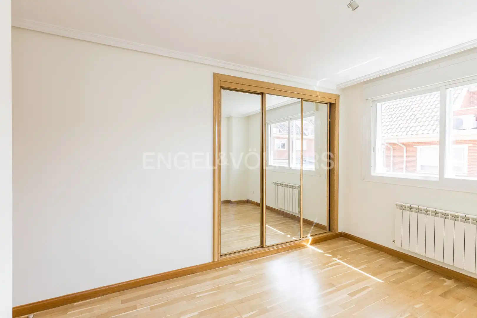 Dormitori de Casa o xalet de lloguer en Madrid amb Aire condicionat, Calefacció i Jardí privat