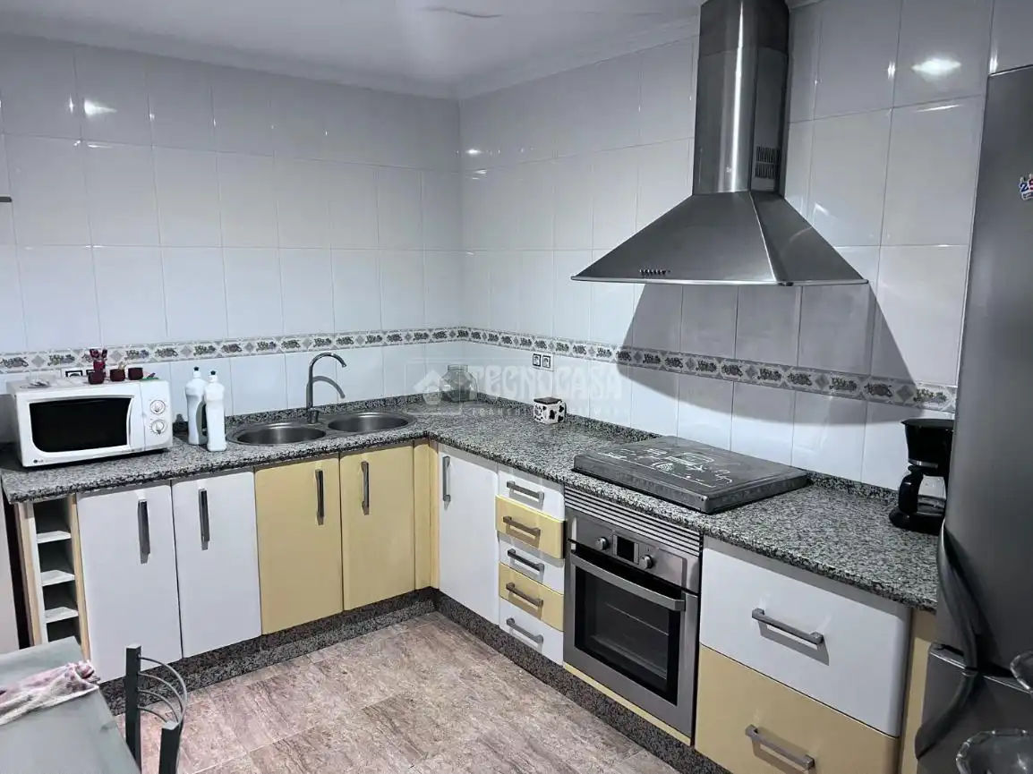 Kitchen of Detached homes for sale in Badajoz