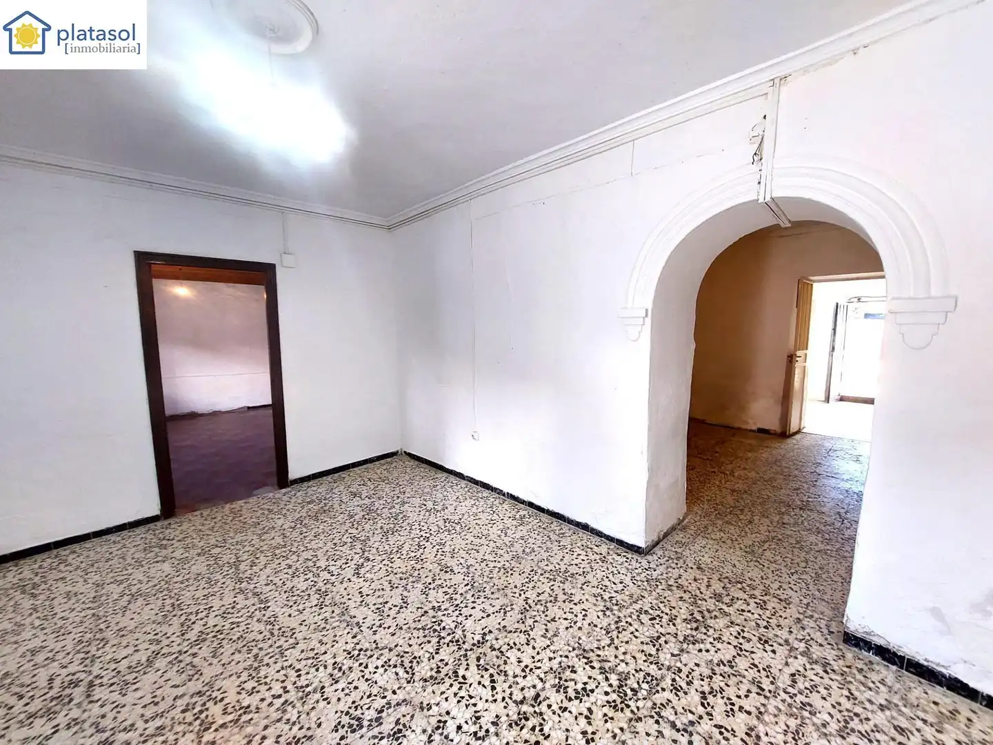 Haus oder Chalet zum Verkauf in El Garrobo mit Privatgarten
