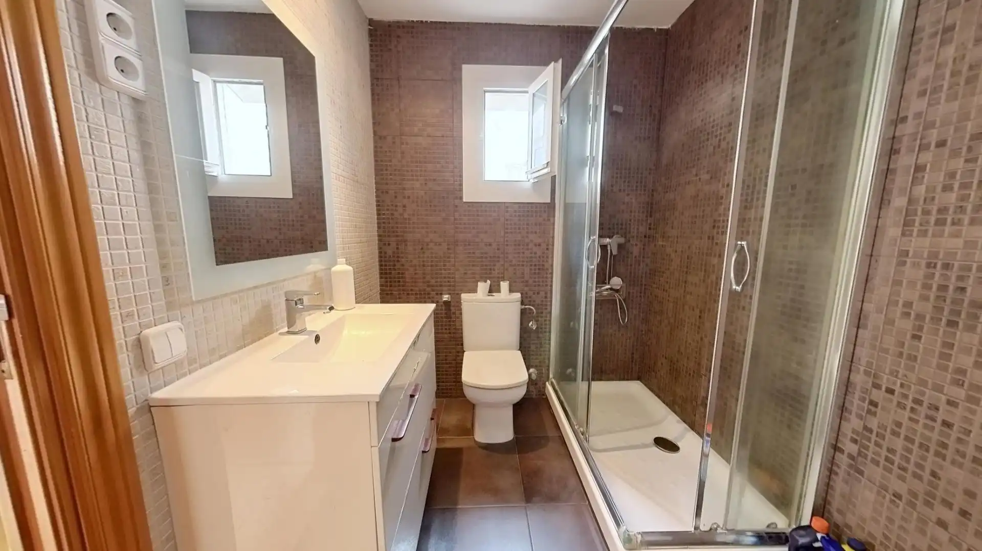 Baño de Ático en venta en Barcelona con Aire acondicionado, Terraza y Balcón