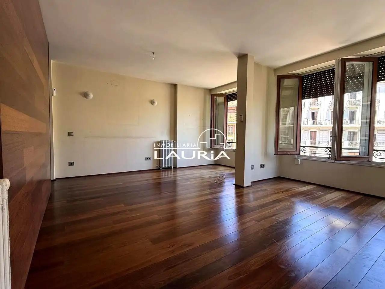Wohnung zur Miete in calle de Sant Vicent Màrtir, El Mercat