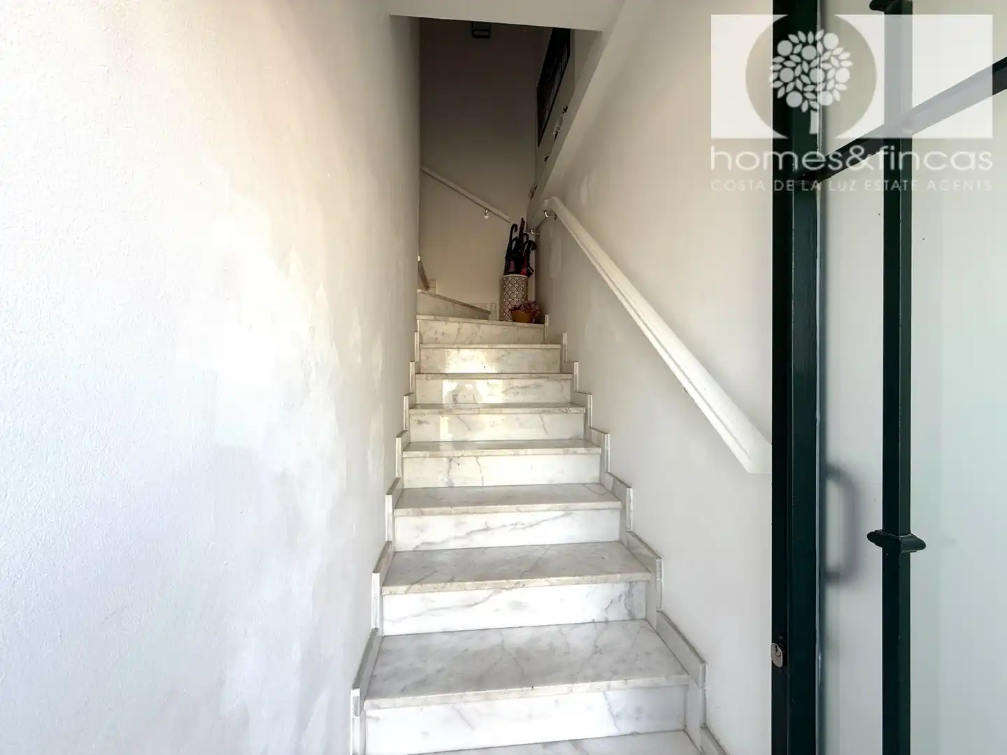 Wohnung zum Verkauf in Ayamonte mit Klimaanlage und Balkon
