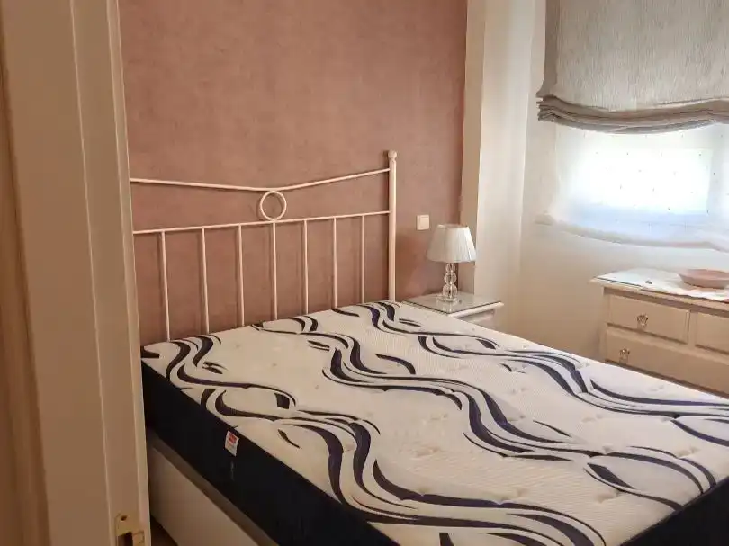 Schlafzimmer von Wohnung zur Miete in  Madrid Capital mit Klimaanlage und Schwimmbad
