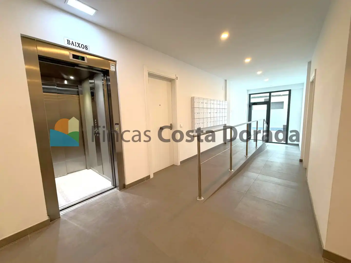 Piso en venta en Vilanova i la Geltrú con Aire acondicionado, Calefacción y Parquet