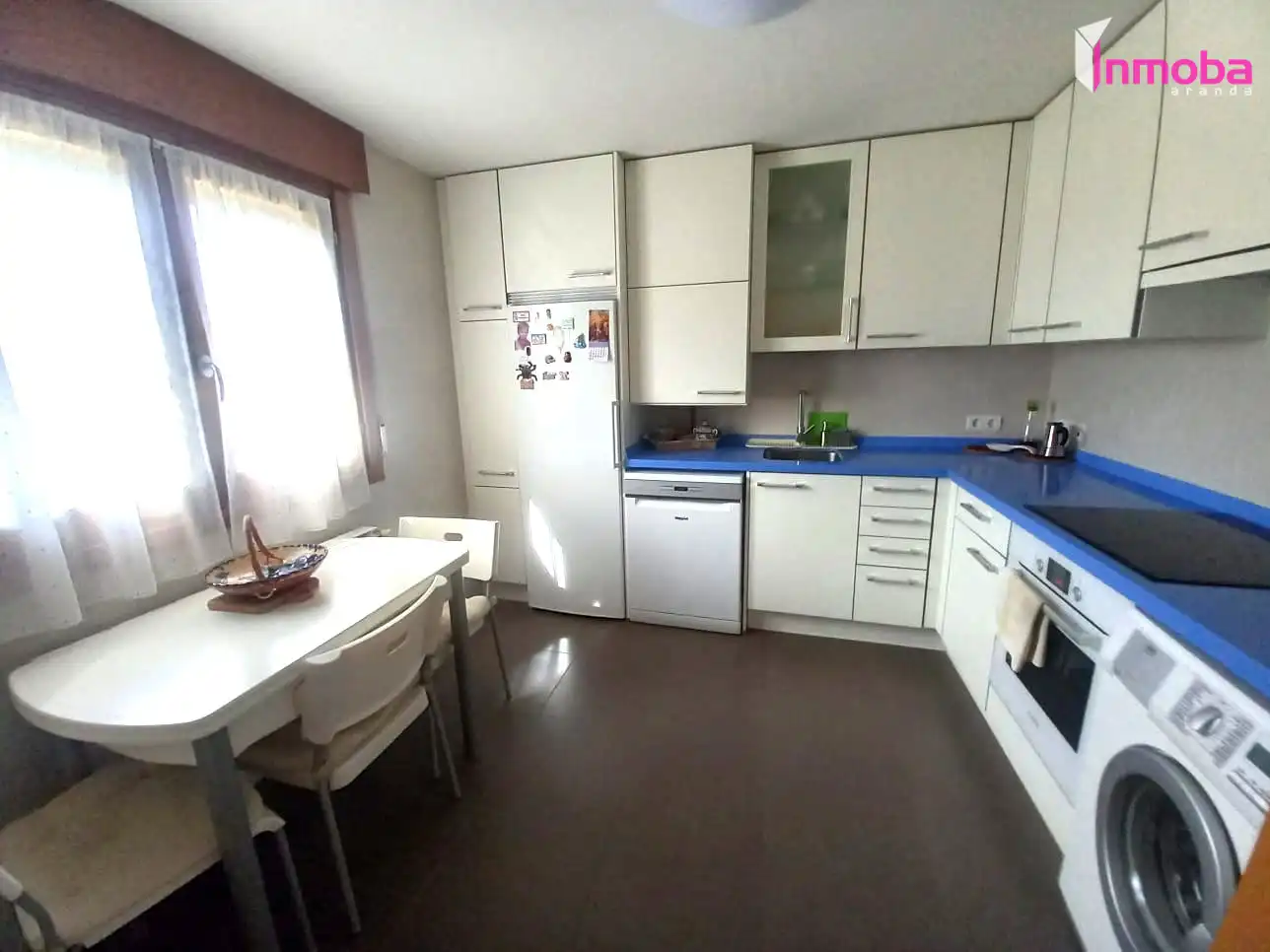 Cuina de Casa o xalet en venda en Aranda de Duero amb Calefacció, Jardí privat i Parquet