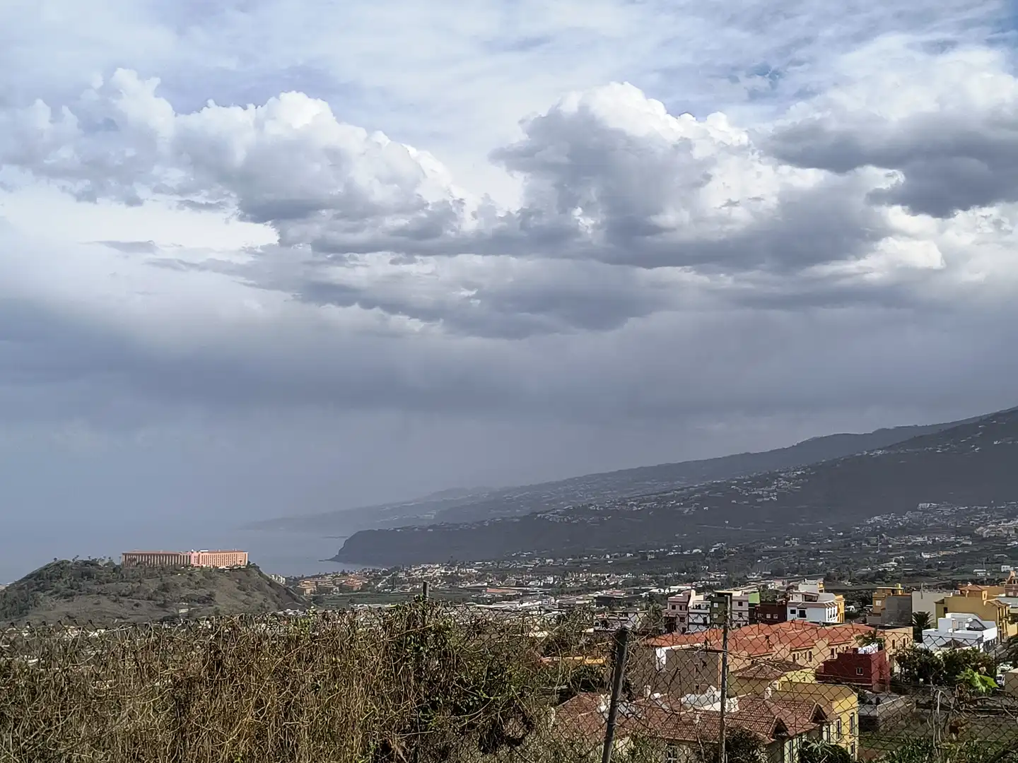 Vista exterior de Casa o chalet en venta en La Orotava con Jardín privado, Parquet y Terraza
