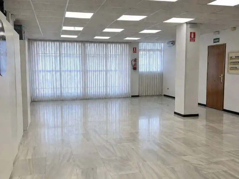 Local en venta en Madrid con Aire acondicionado, Calefacción y Alarma