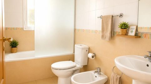 Foto 3 de Piso en venta en Calle Calle García Lorca, La Zubia Ciudad, La Zubia