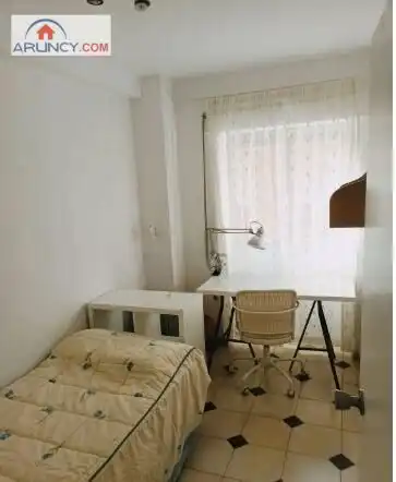 Habitación de Piso de alquiler en Sevilla con Aire acondicionado, Calefacción y Amueblado