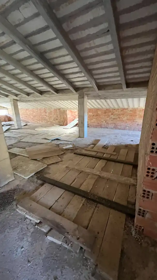 Edificio en venta en Pedroso