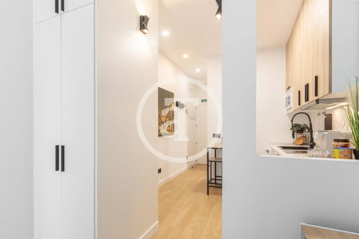 Study for rent in Calle de Barbieri, Justicia - Chueca
