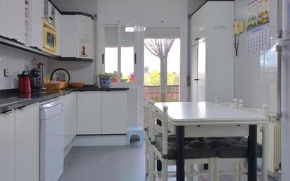 Kitchen of Flat for sale in Sabadell  with Air Conditioner, Heating and Terrace
