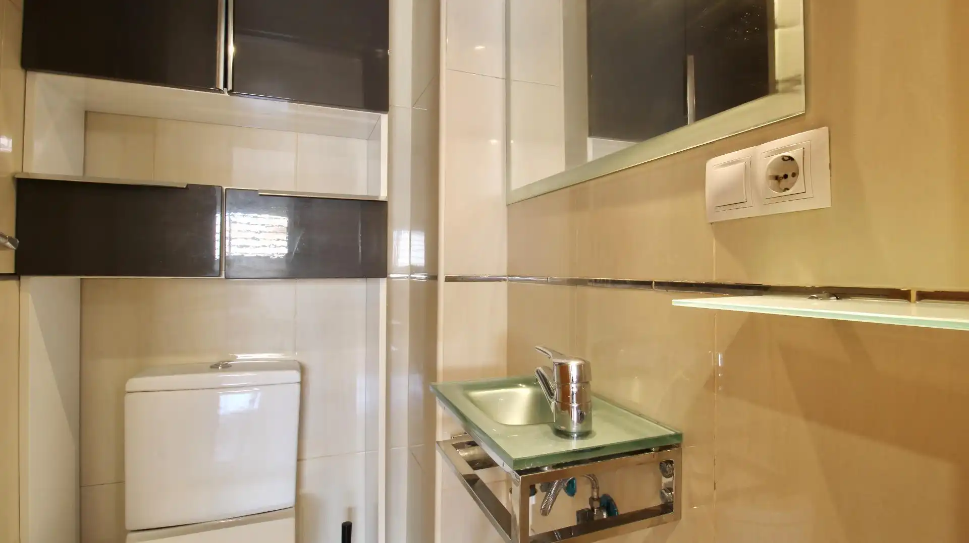 Bathroom of Flat for sale in Vícar  with Furnished