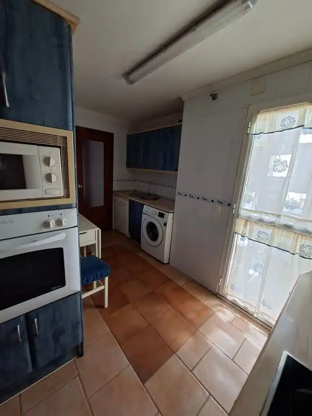 Cuina de Pis en venda en La Línea de la Concepción amb Aire condicionat