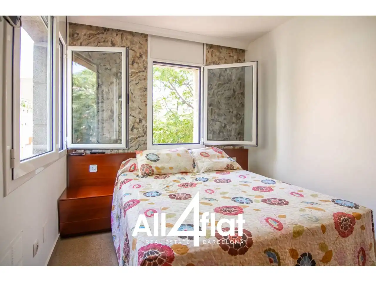 Bedroom of Duplexes for rent in Barcelona  with Air Conditioner, Heating and Terrace