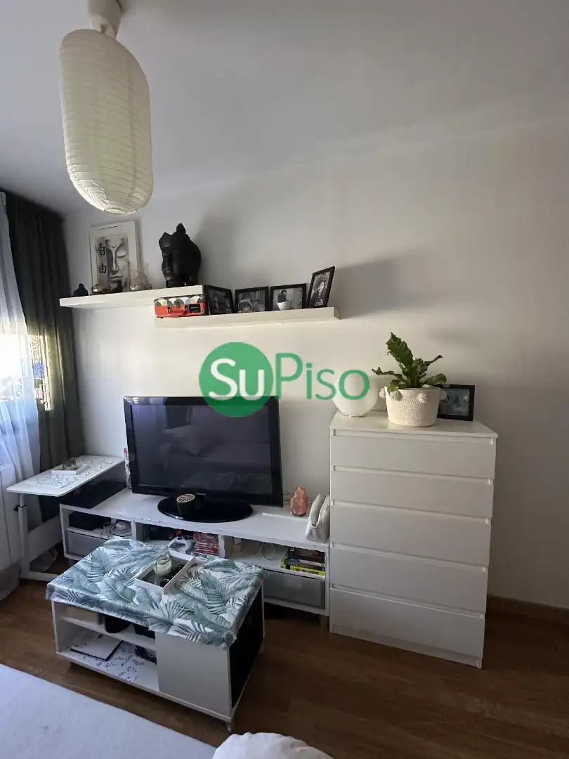 Sala de estar de Estudio en venta en Yeles con Aire acondicionado, Calefacción y Amueblado