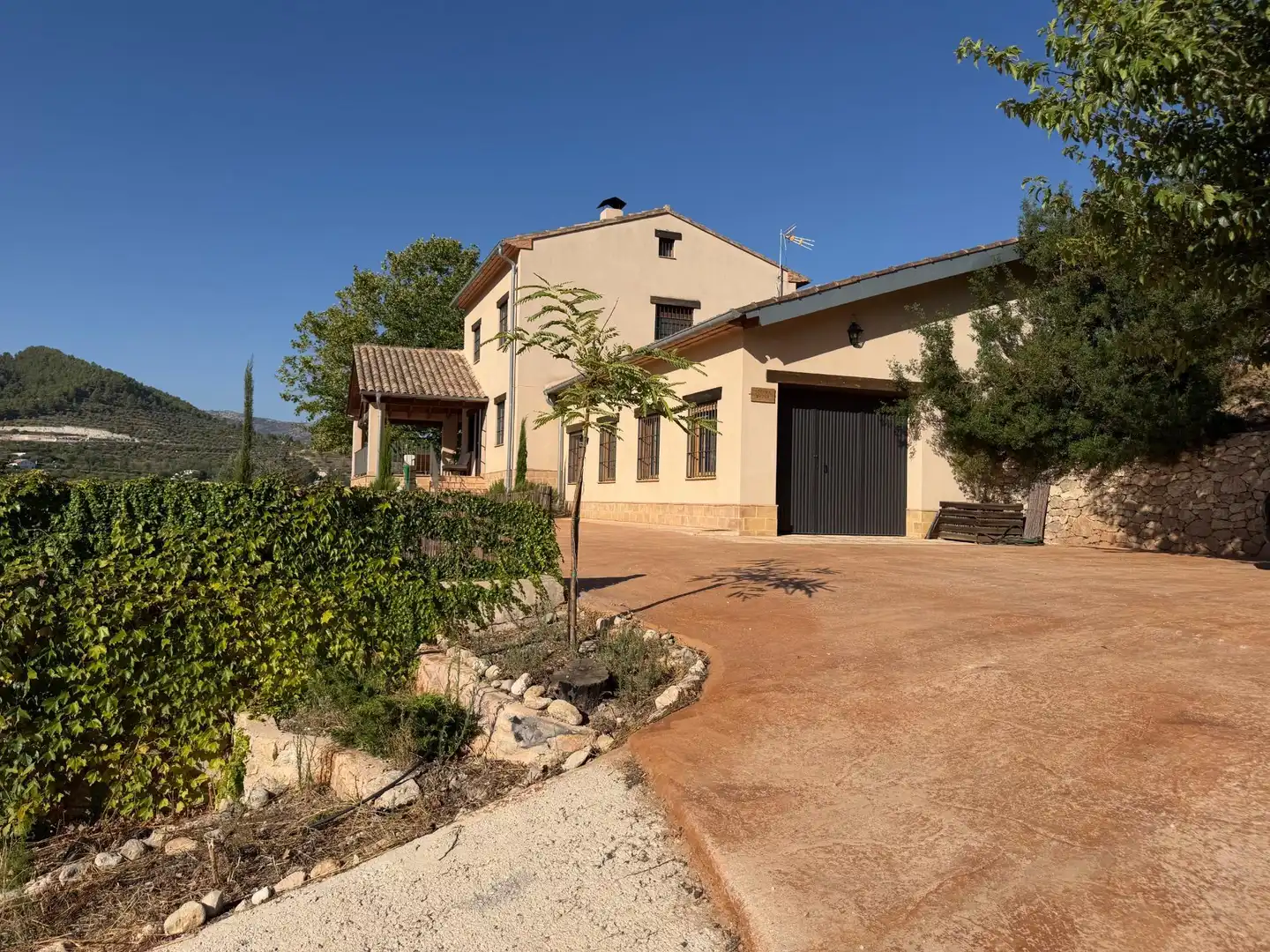 Vista exterior de Casa o chalet en venta en Penàguila con Calefacción, Jardín privado y Terraza