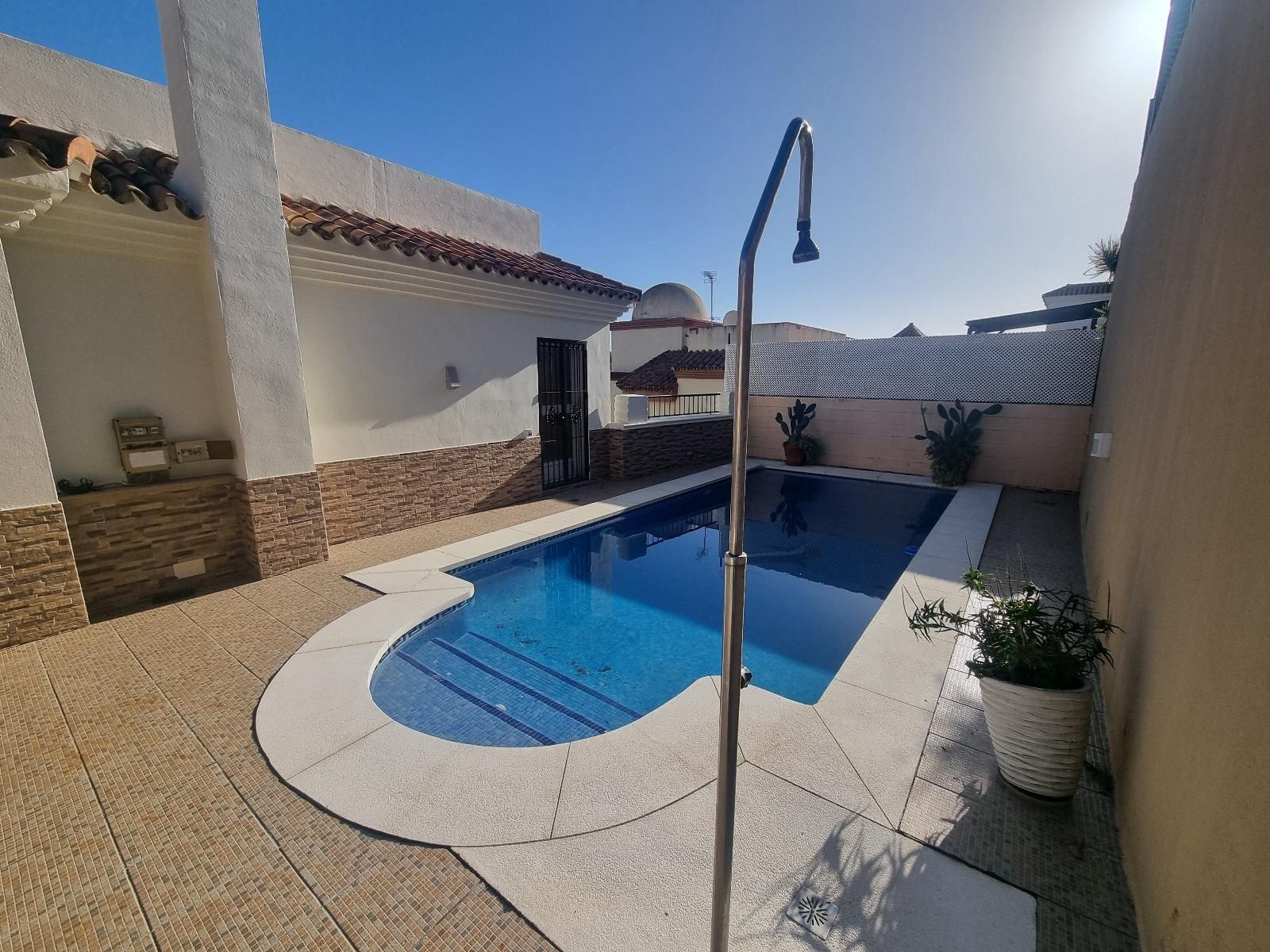 Piscina de Casa o chalet en venta en Benalmádena con Aire acondicionado, Terraza y Trastero