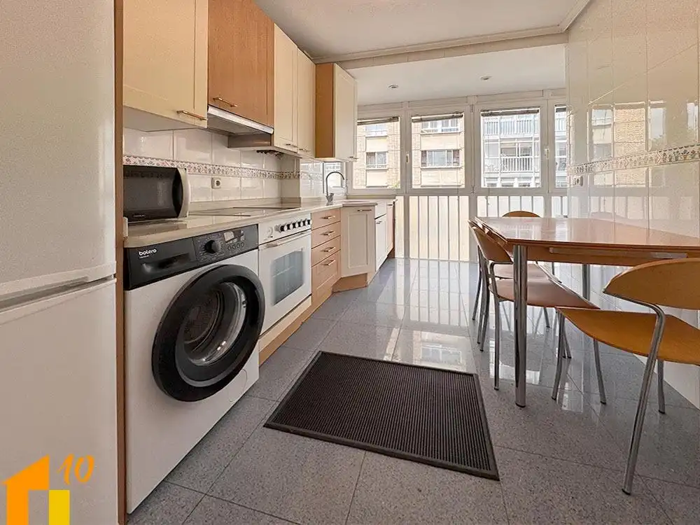 Piso en venta en Avenida Avenida Arlanzón, Villa Pilar
