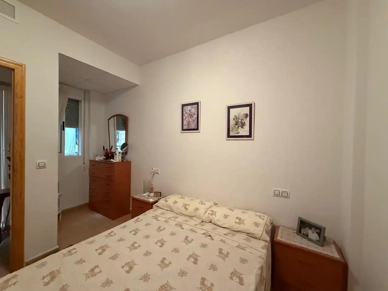 Schlafzimmer von Einfamilien-Reihenhaus zum Verkauf in Taberno mit Möbliert