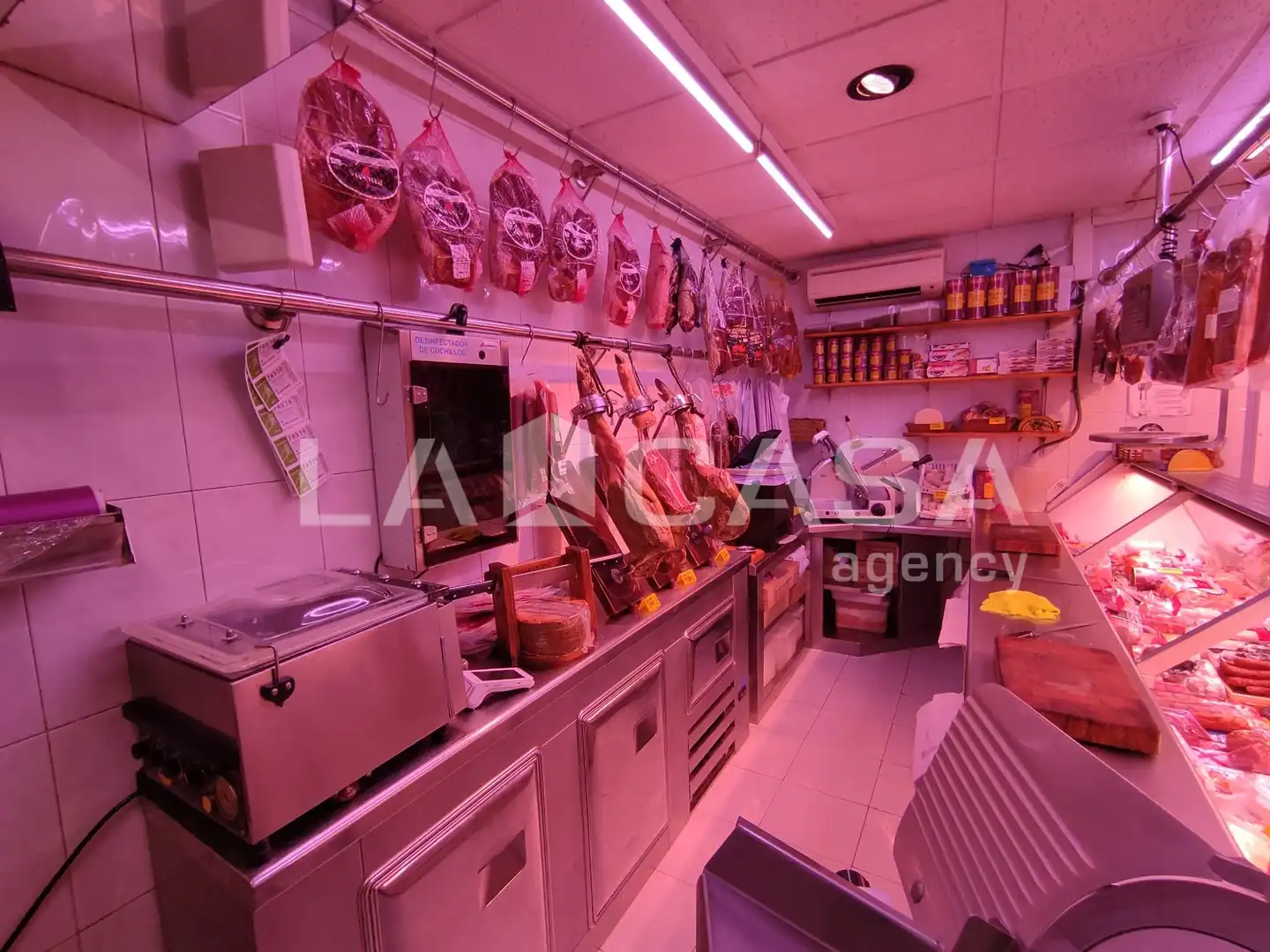 Cocina de Local en venta en Santa Coloma de Gramenet